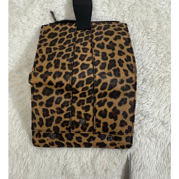 Cluci Cheetah Wallet New With Out Tag - Picture 7 of 8